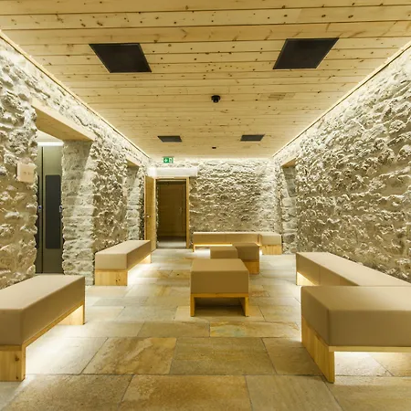 Cresta Palace Celerina St Moritz In And Out فندق 4*